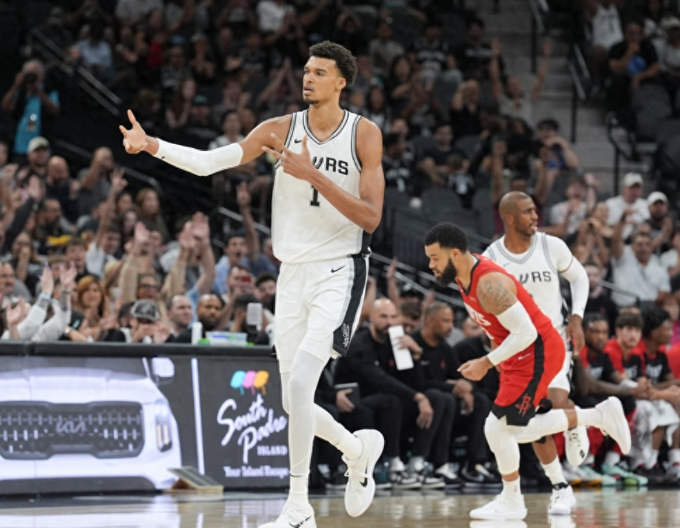 NBA常規(guī)賽：格林29+6火箭險(xiǎn)逆轉(zhuǎn)馬刺22分 文班亞馬29+7保羅9助攻