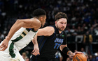 意外大敗，連遭冷門(mén)，被弱隊(duì)羞辱！NBA奪冠熱門(mén)需重建。