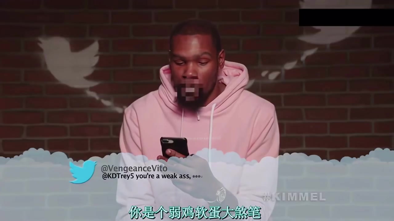 太經(jīng)典了！當(dāng)NBA球星讀網(wǎng)友惡毒評(píng)論！當(dāng)年的西蒙斯真是太搞笑了