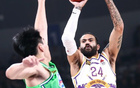 神外援助，特拉維斯、里勒合砍82分，北控勝CBA俱樂(lè)部杯首戰(zhàn)。