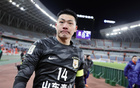 國門神助，八次封堵，泰山1-0勝，畢津浩失空門。
