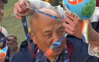 山東球員贈金牌，殷鐵生功勛顯赫