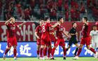 上港外援造點(diǎn)絕殺，武磊觀戰(zhàn)怒吼！2:1勝！